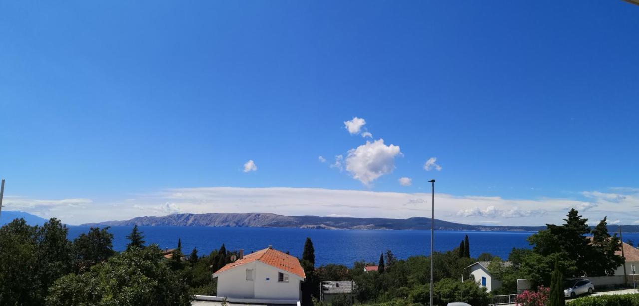 Apartmani Mentha&Lipa Novi Vinodolski Bagian luar foto