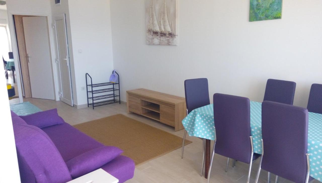 Apartmani Mentha&Lipa Novi Vinodolski Bagian luar foto