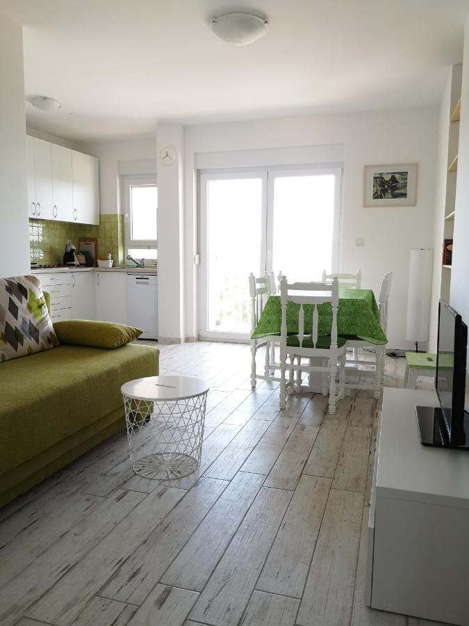 Apartmani Mentha&Lipa Novi Vinodolski Bagian luar foto
